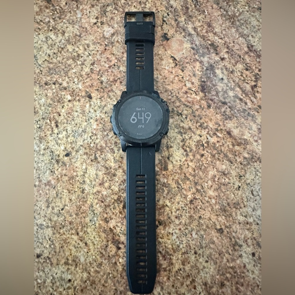Garmin Fenix 5X Plus  -  With 11 Extra colored bands